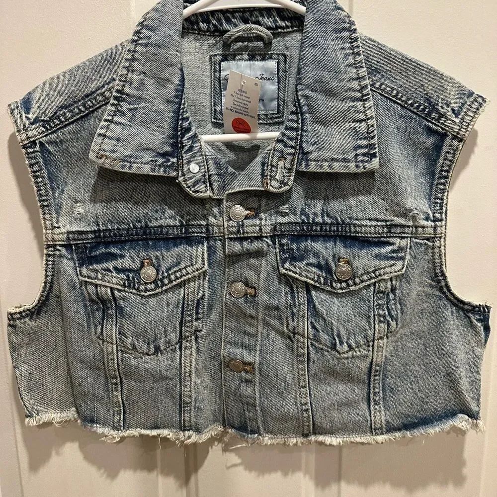 Highway Jeans medium denim vest crop blue frayed
